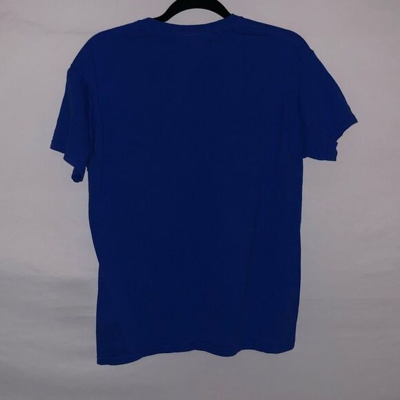 Men's Gildan Chicago Blue Red & White T-Shirt - Picture 5 of 5